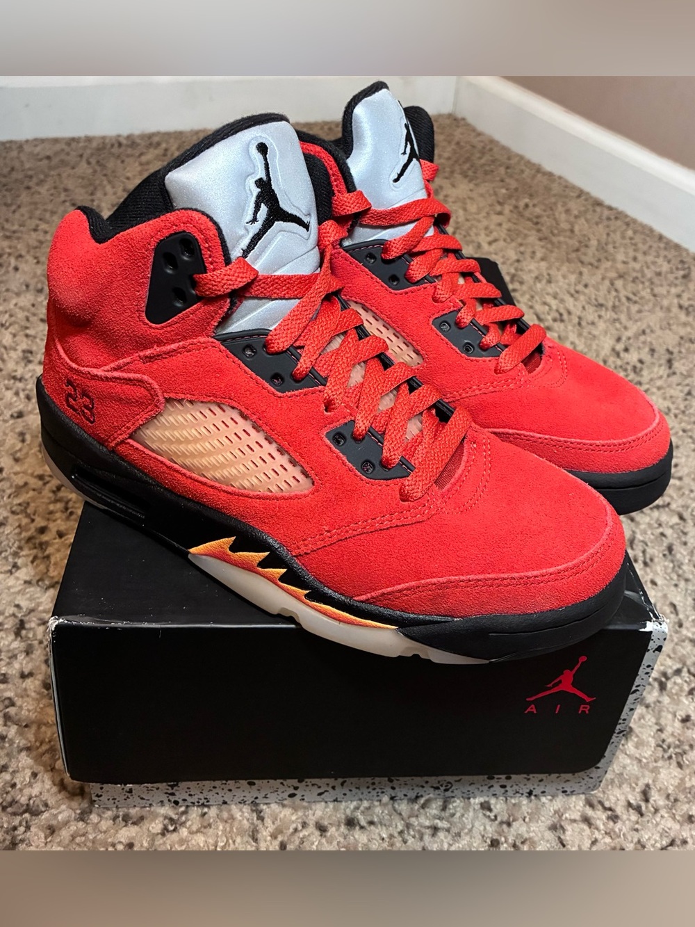 Nike Air Jordan 5 Retro Dunk on Mars Sneakers DD9336800 Women’s 5.5